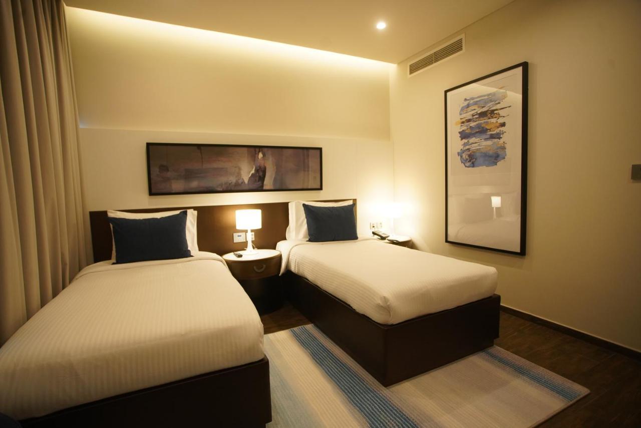 C - Hotel And Suites ドーハ エクステリア 写真